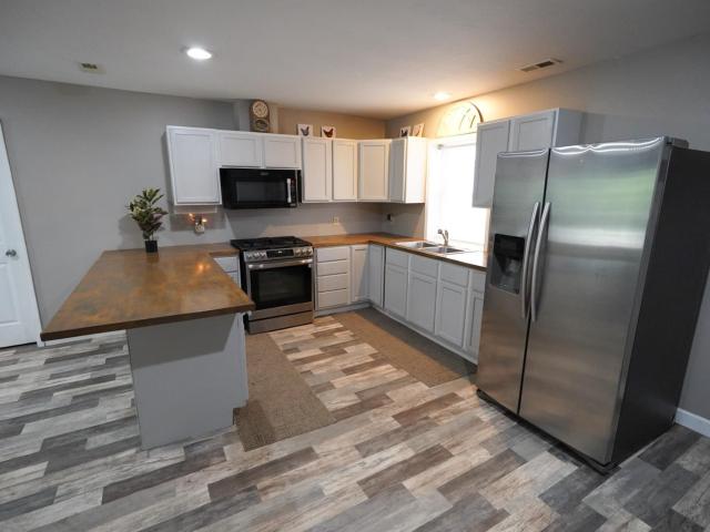 10422 E State Road 70