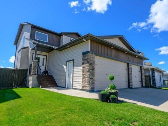 10425 Avenue, Grande Prairie, AB, T8V 4J9 house for sale | Listing ID A2334 | Royal LePage