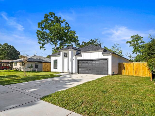 10426 Royal Oaks Drive