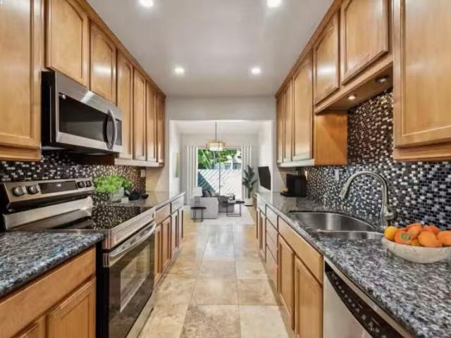 1042 MANGROVE LN, ALAMEDA, CA 94502