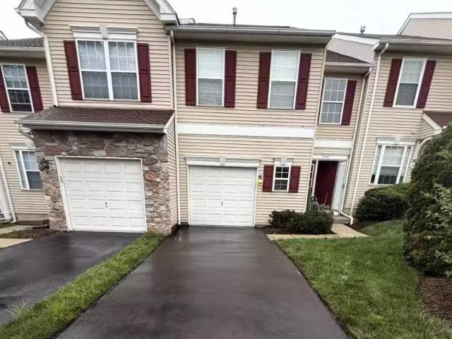 1042 Colin Dr, Royersford, PA 19468 MLS PAMC2178656