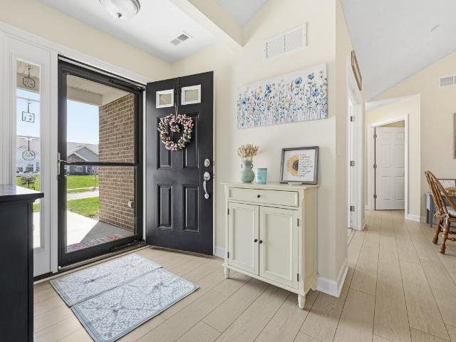 1042 Forest Oaks Drive