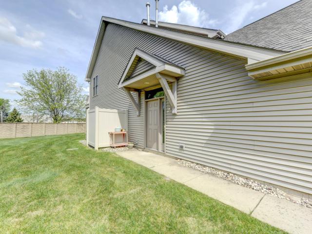 1042 Lakewood Ct, Schererville, IN 46375 | MLS #837699
