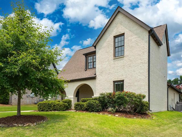 1042 Regent Park Drive