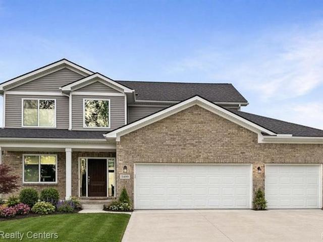10439 Valley Dr, Goodrich, MI 48438