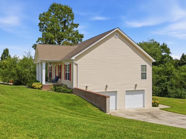 10439 Sovereign Pointe Drive