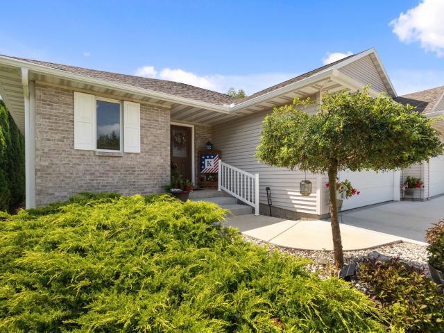 1043 N Wuthering Hills Drive