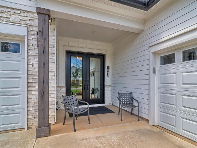 1043 Arbor Stroll Way