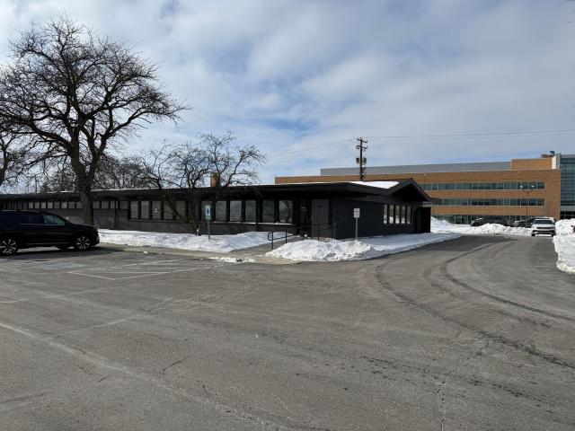 1043 Harding Memorial Parkway