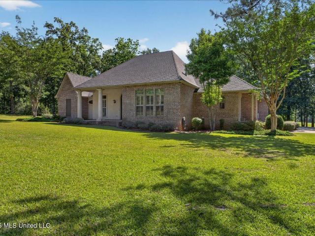 1043 Stonegate Drive
