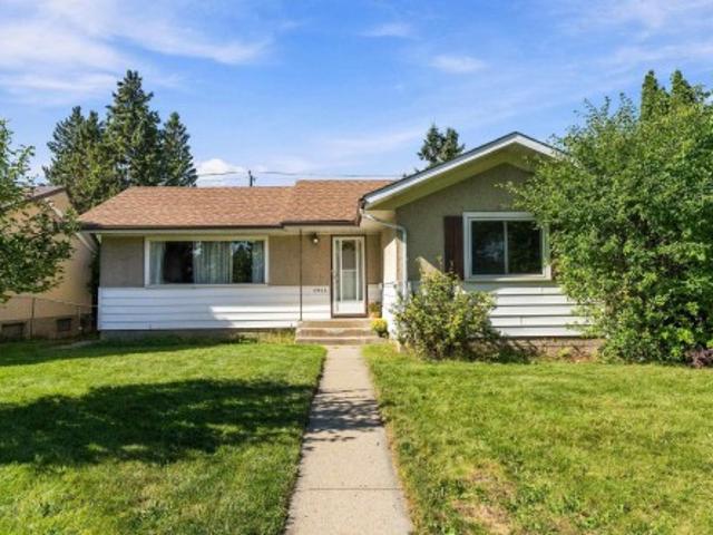1043 Street Nw, Edmonton, AB, T6A 2C6 house for sale | Listing ID E4509 | Royal LePage