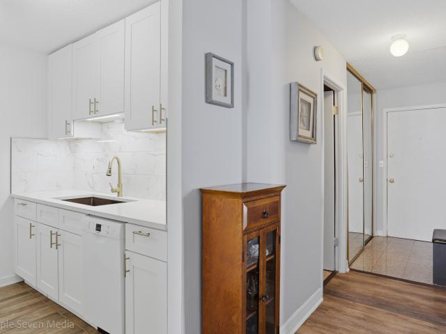 1043 S York Rd, Unit 402, Bensenville, IL 60106 | MLS #12592