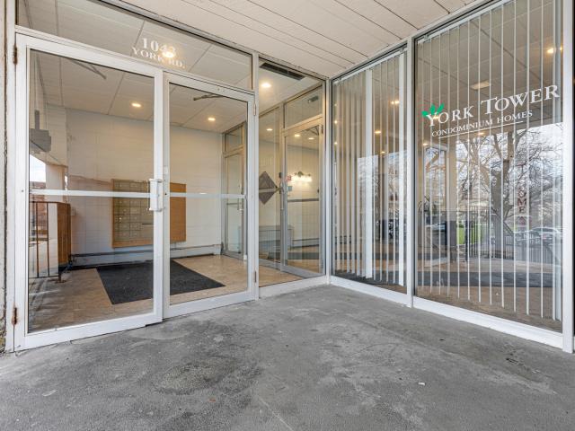 1043 S YORK Road # 209