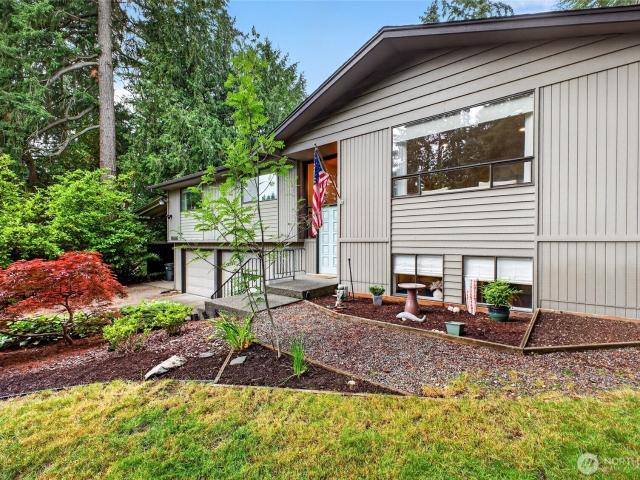 1043 th Avenue SW