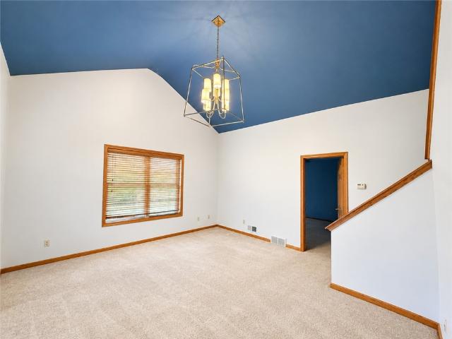 1043 Timberwood Dr
