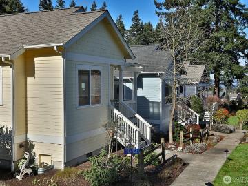 1043 Village Loop