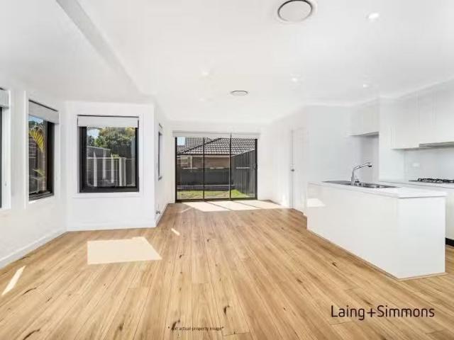 10/43 45 Railway Street, Wentworthville Townhouse for rent Li.