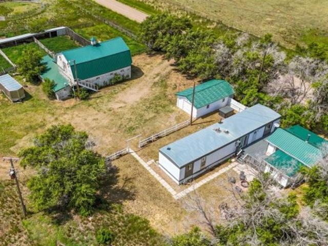 1043 6 Ave, Empress, AB, T0J 1E0 house for sale | Listing ID A2323 | Royal LePage