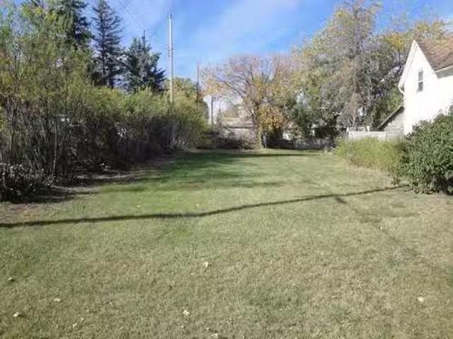 104 3Rd Street, Warner, AB, T0K 2L0 vacant land for sale Li.