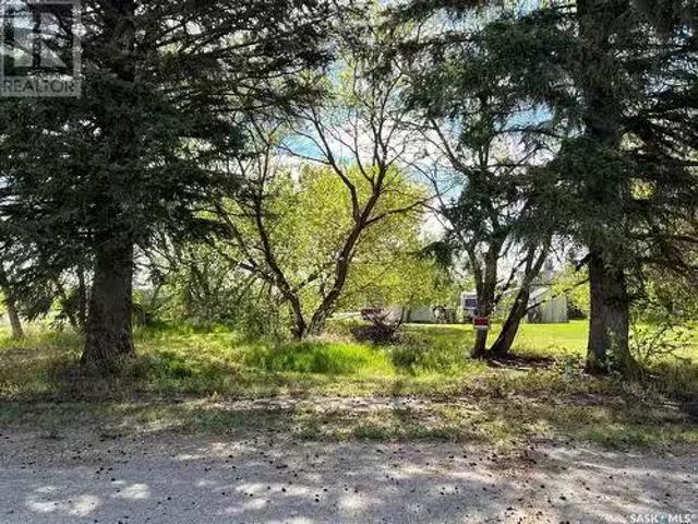 104 106 Main Street, Yellow Creek, SK, S0K 4M0 vacant land.
