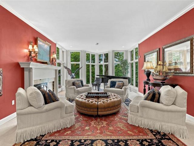 104 Thornbrook Drive