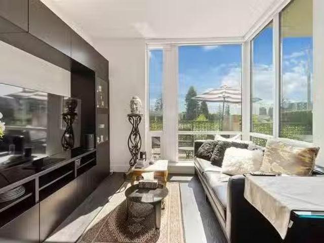 104 1550 Fern Street, North Vancouver, BC, V7J 0A9 townhouse.