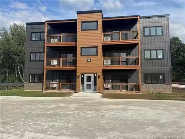 104 268 Main St, Hampton, NB, E5N 6B8 house for lease Listi.