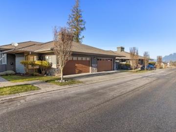 104 51 Falls Court, Chilliwack, BC, V4Z 1K7 duplex for sale | Listing ID R3130 | Royal LePage