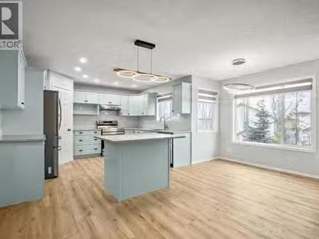 104 Cove Crescent, Chestermere, AB, T1X 5J1 house for sale.