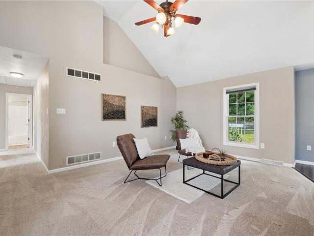 104 Caitlin Ct
