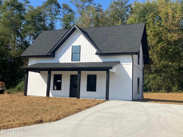 104 Campton Lane