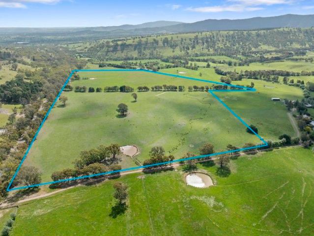 104 acres of prime creek flats grazing land 15 minutes from town!