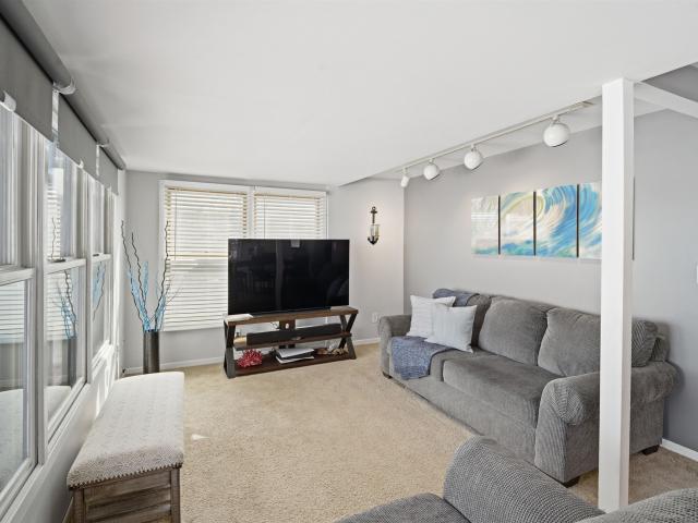 104 adella beach road