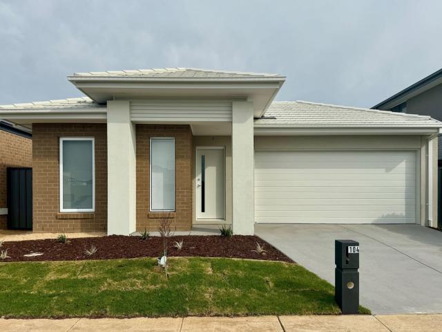 104 Adriatic Circuit, Clyde, VIC 3978