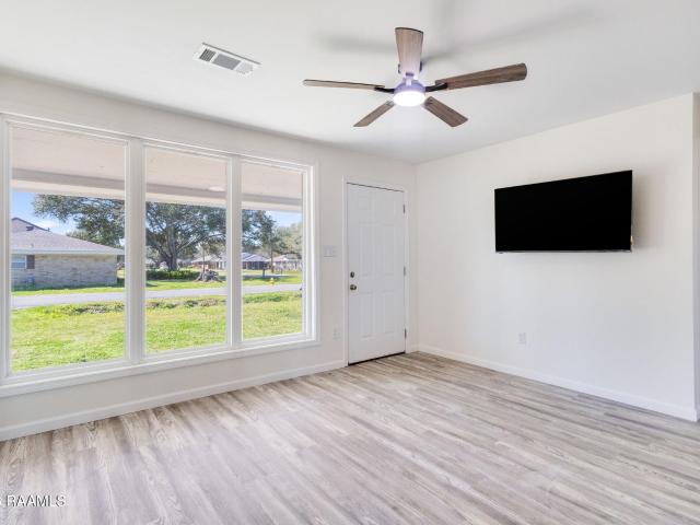 104 Allan St, Martinville, LA 70582 | MLS #RA2600001