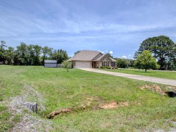 104 Bob White Cove