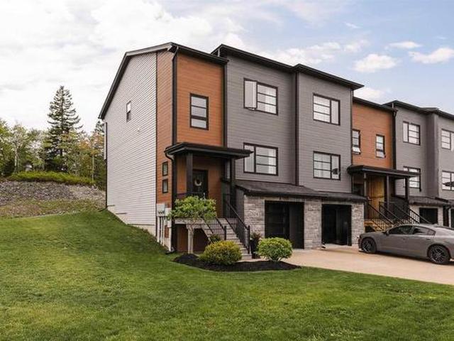 104 Bosun Run, Halifax, NS, B3M 0J2 house for sale | Listing ID 202623 | Royal LePage