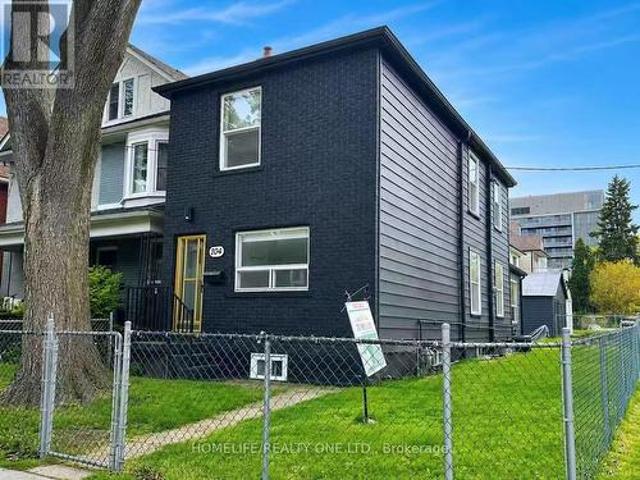 104 Benson Avenue, Toronto, ON, M6G 2J1 house for sale | Listing ID C13585 | Royal LePage