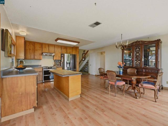 104 Gill Way