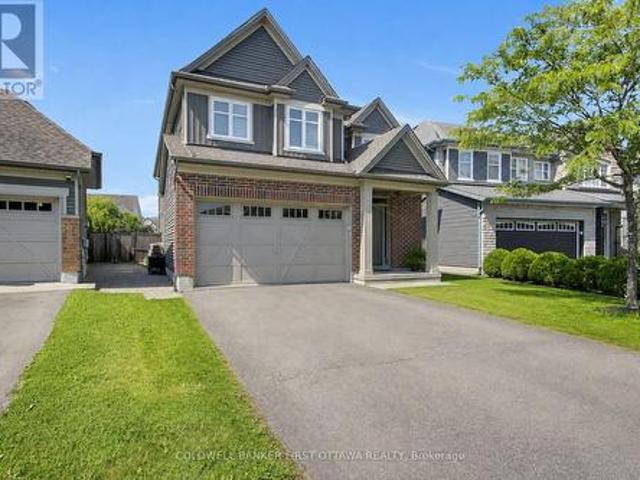 104 Gracewood Crescent, Ottawa, ON, K1T 0J5 house for sale | Listing ID X13521 | Royal LePage