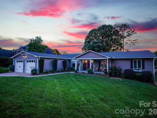 104 Doral Court