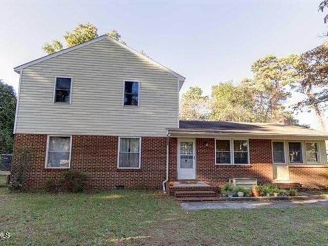 104 Darsel Ln, Point Harbor, NC 27964
