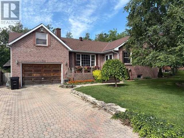 104 Eccles Street N, Barrie, ON, L4N 1Y7 house for sale | Listing ID S13570 | Royal LePage