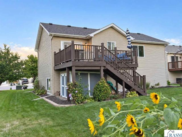 104 Kingsmill Court