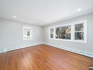 104 Hayward Place