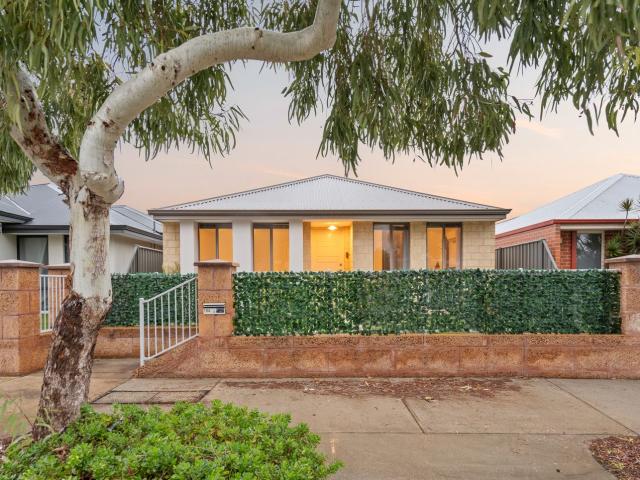 104 Joseph Banks Boulevard, BANKSIA GROVE, WA 6031