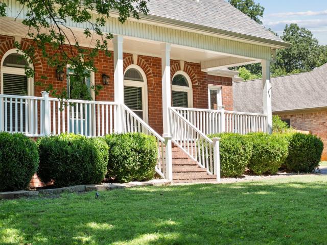 104 Oak Hill Dr