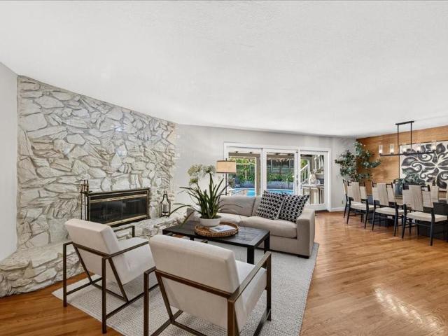 104 Old Orchard Dr