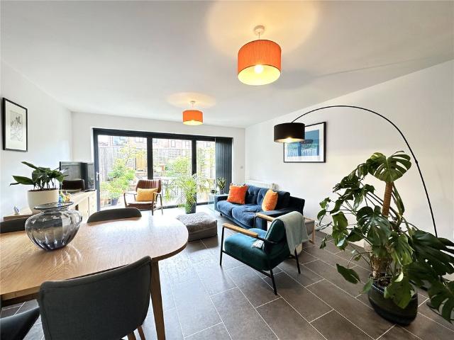 104, Old Road, Farsley, Pudsey, West Yorkshire, LS28 5BN