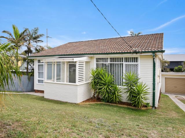 104 Little Lake Crescent, Warilla, NSW 2528 House for Rent Ray White South Wollongong